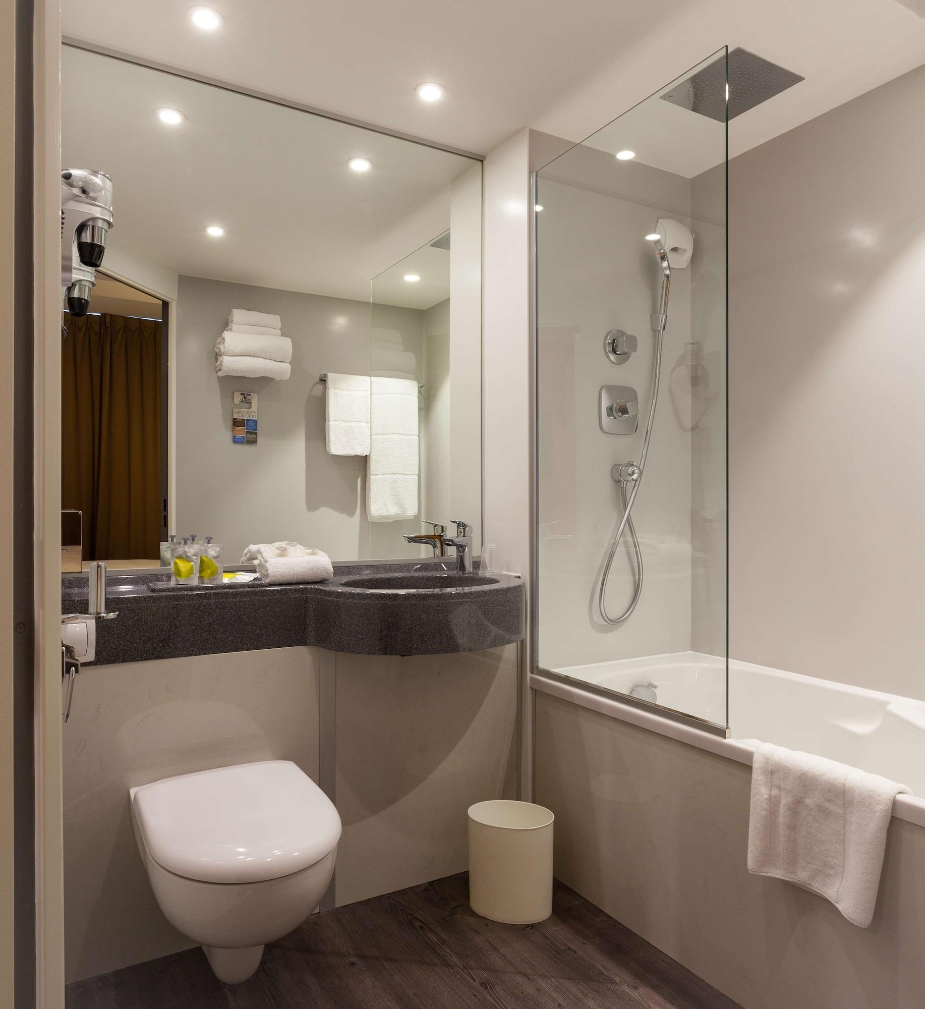 Hotel Kyriad Rennes Centre Gare Bagian luar foto