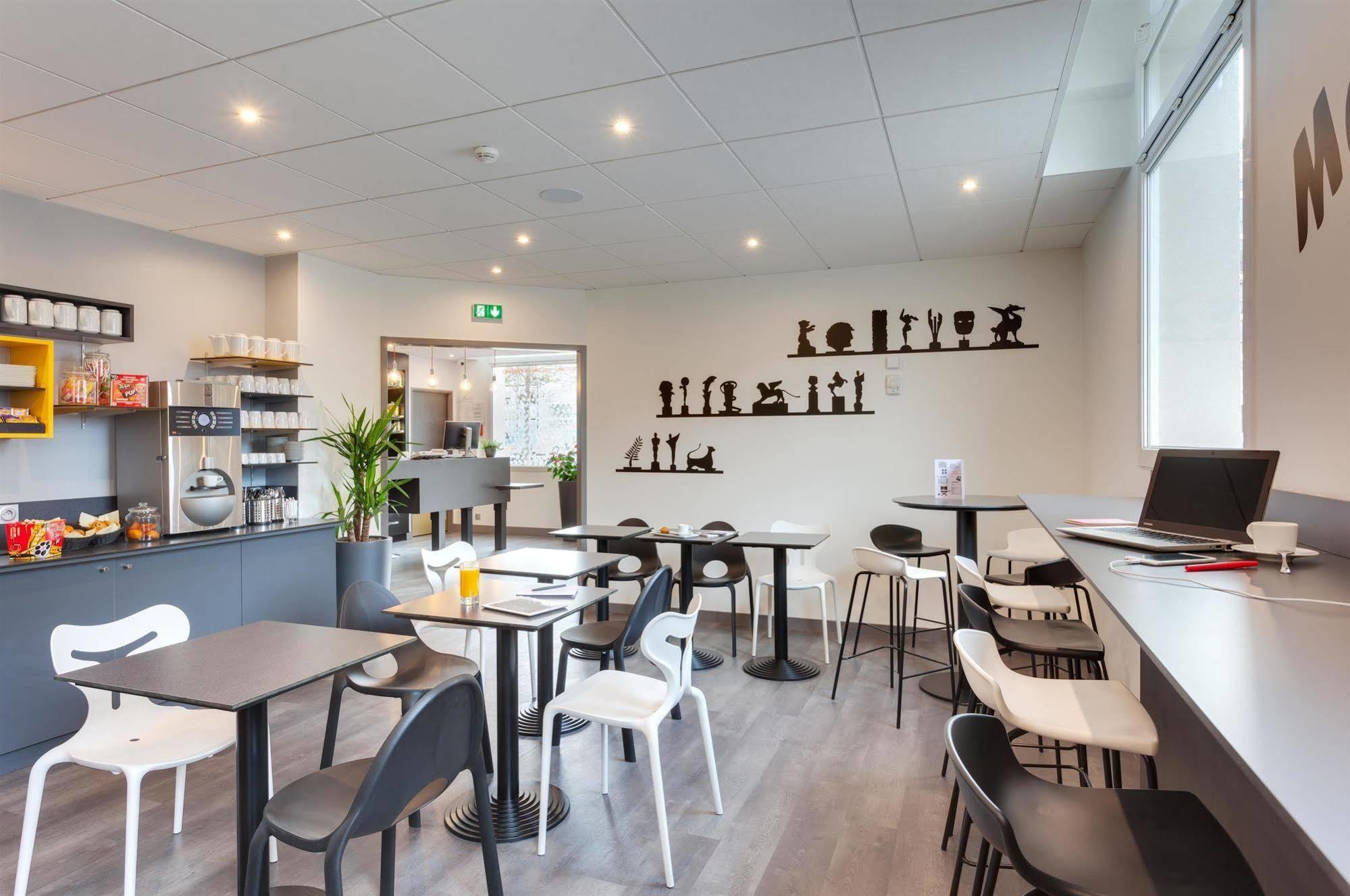 Hotel Kyriad Rennes Centre Gare Bagian luar foto